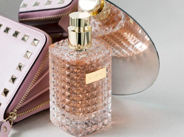 عطر والنتینو دونا آکوا