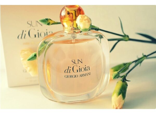 عطر جیورجیو آرمانی سان دی جیوا Giorgio Armani Sun di Gioia