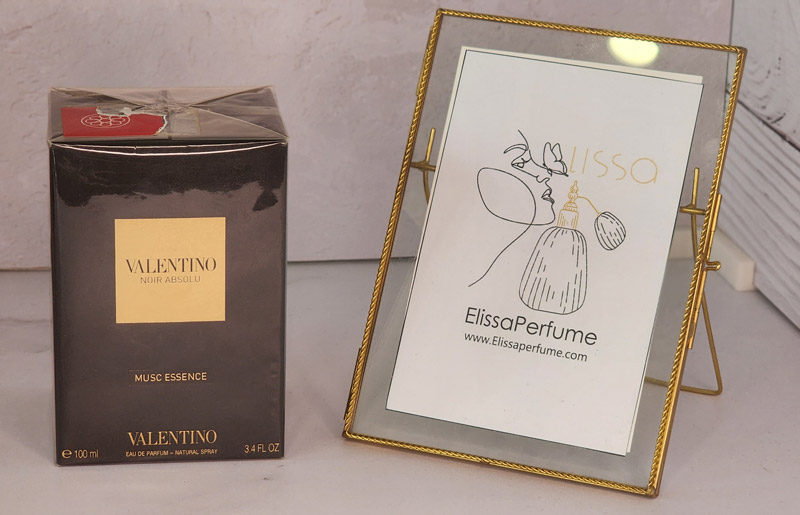 عطر والنتینو نویر ابسولو ماسک اسنس